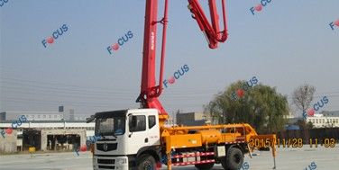 Pompe à béton Boom en vente